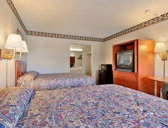 Rodeway Inn Leesburg Chain Of Lakes Экстерьер фото